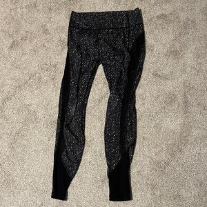 Lululemon Black and white leggings